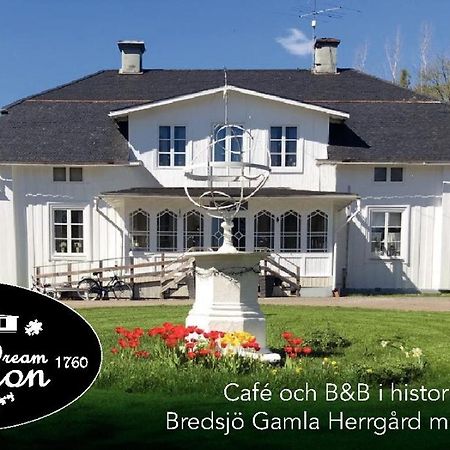 Bredsjoe Gamla Herrgard White Dream Mansion Hällefors Esterno foto