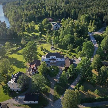 Bredsjoe Gamla Herrgard White Dream Mansion Hällefors Esterno foto