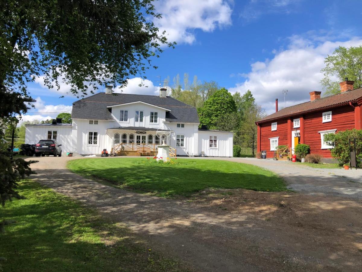 Bredsjoe Gamla Herrgard White Dream Mansion Hällefors Esterno foto