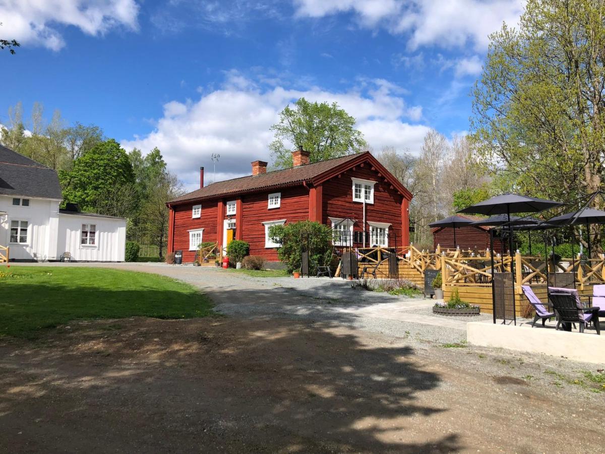Bredsjoe Gamla Herrgard White Dream Mansion Hällefors Esterno foto