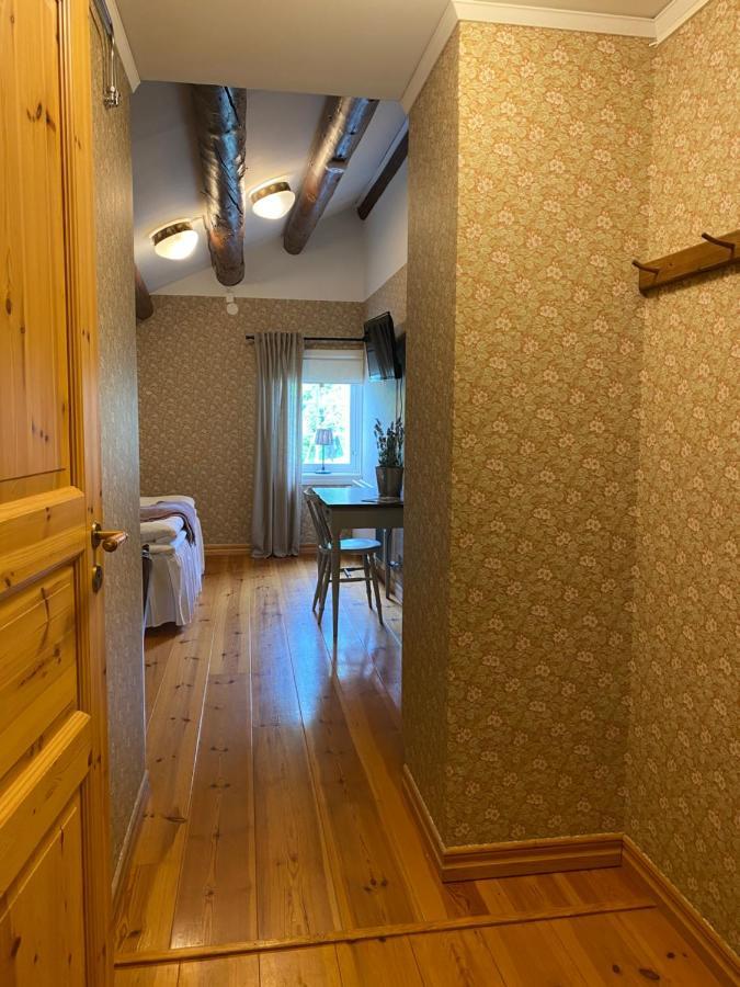 Bredsjoe Gamla Herrgard White Dream Mansion Hällefors Esterno foto
